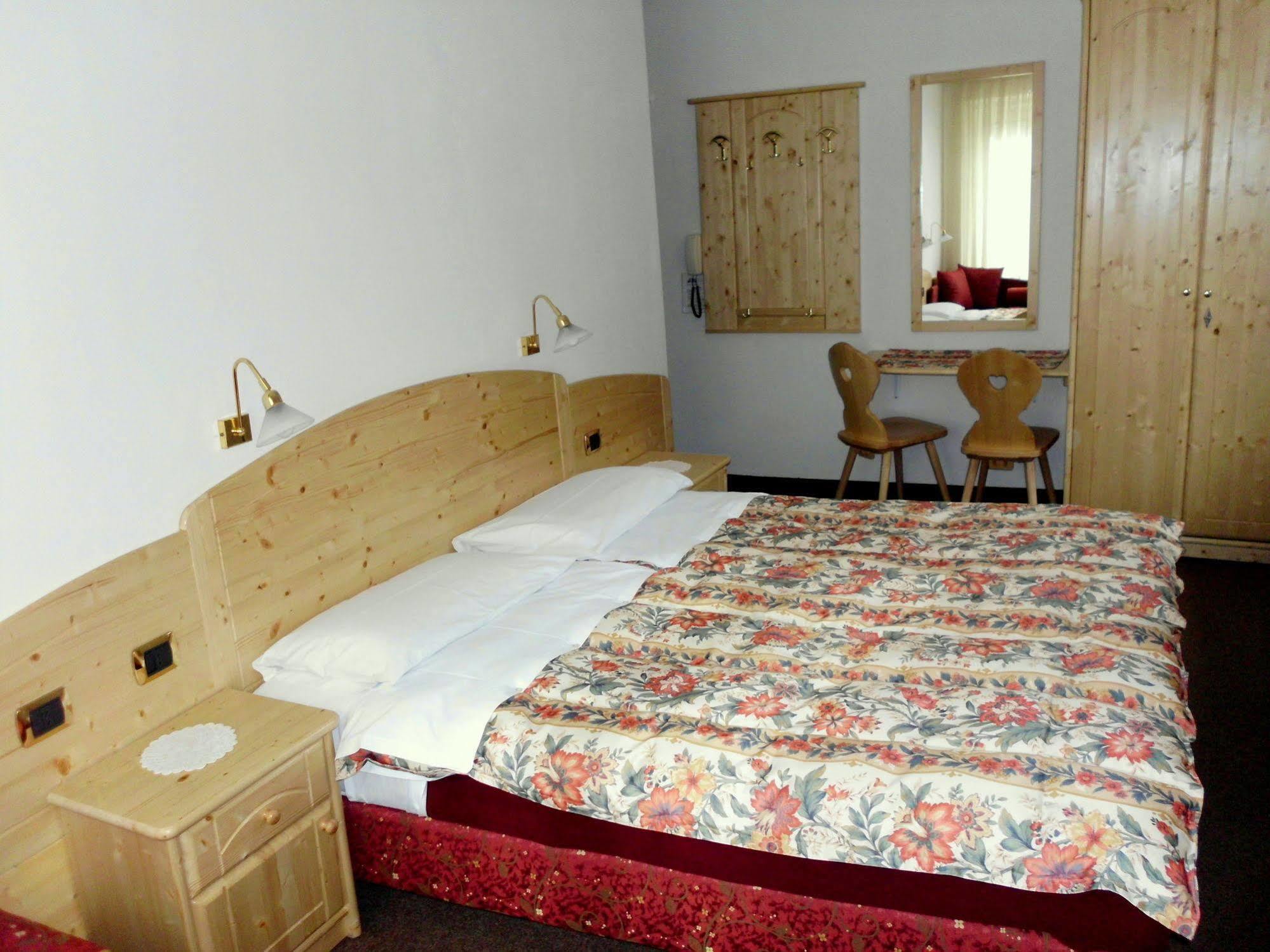 Albergo Trentino Moena Kültér fotó