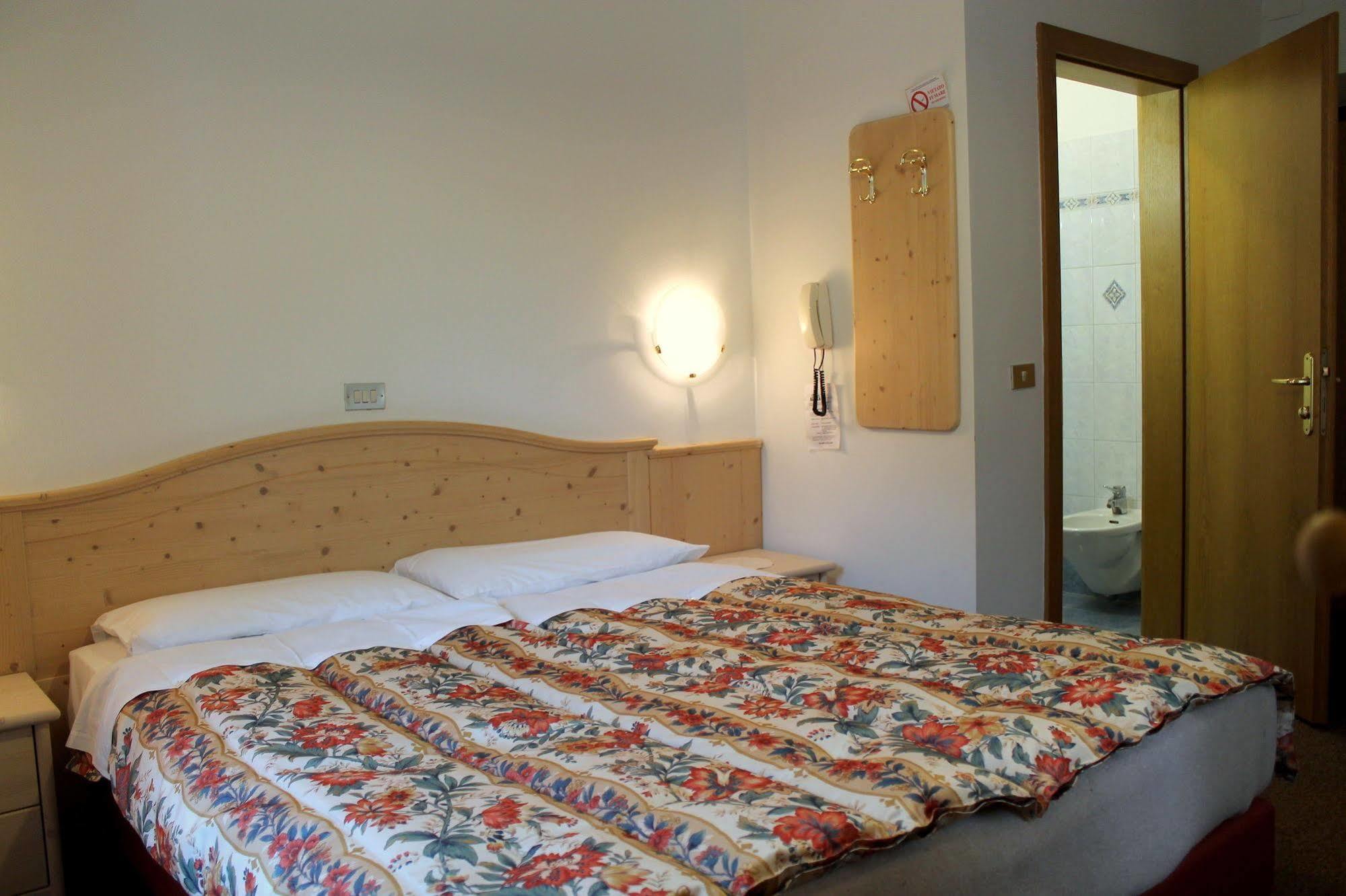 Albergo Trentino Moena Kültér fotó